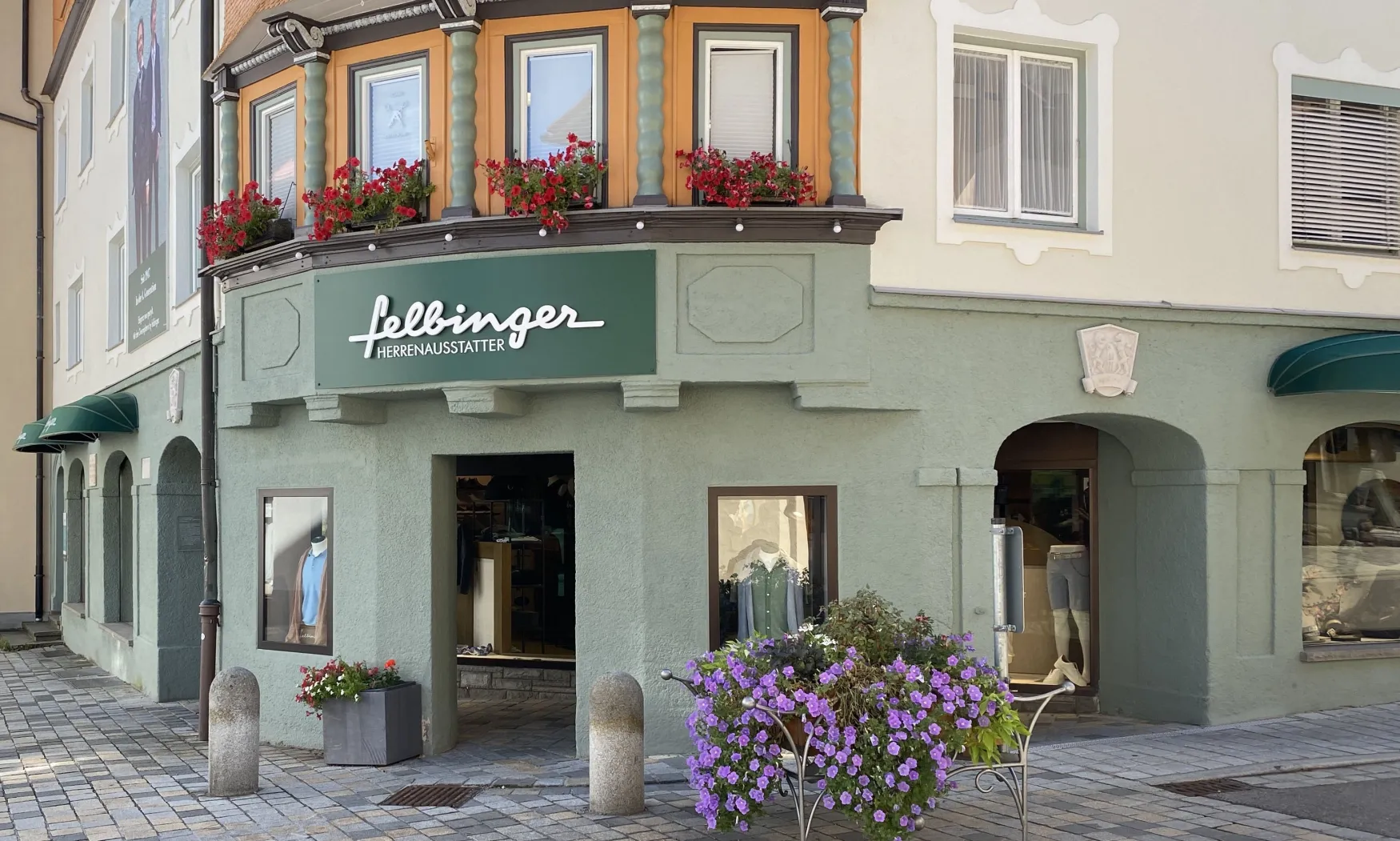 Außenansicht von Felbinger Herrenausstatter in Immenstadt im Allgäu mit traditionsreichem Fachgeschäft für hochwertige Herrenmode, Maßbekleidung und Accessoires